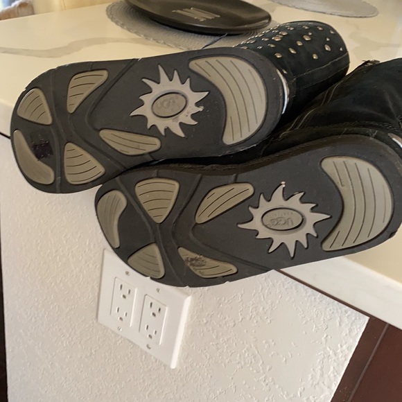 Great black suede uggs with gold and silver button design - Picture 6 of 7